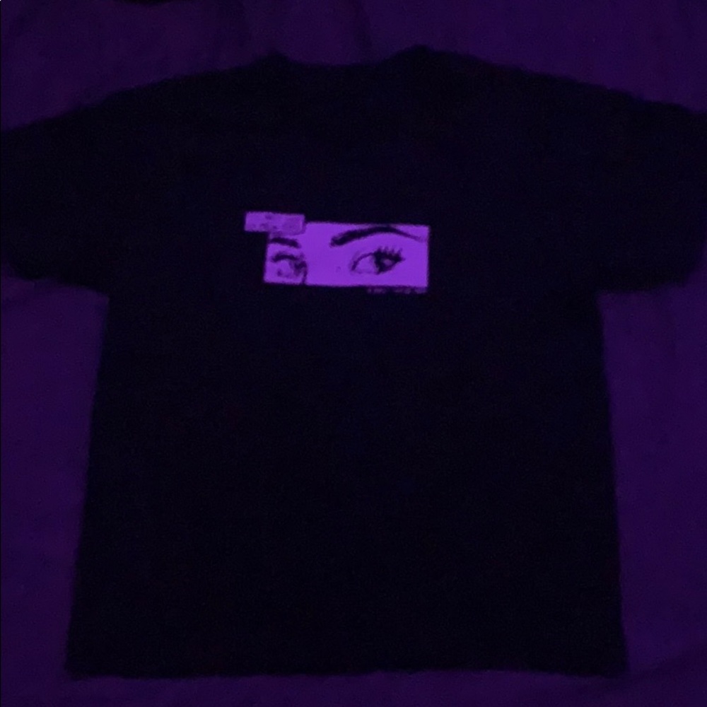 this is so cute and keep in mind it is fitted:)